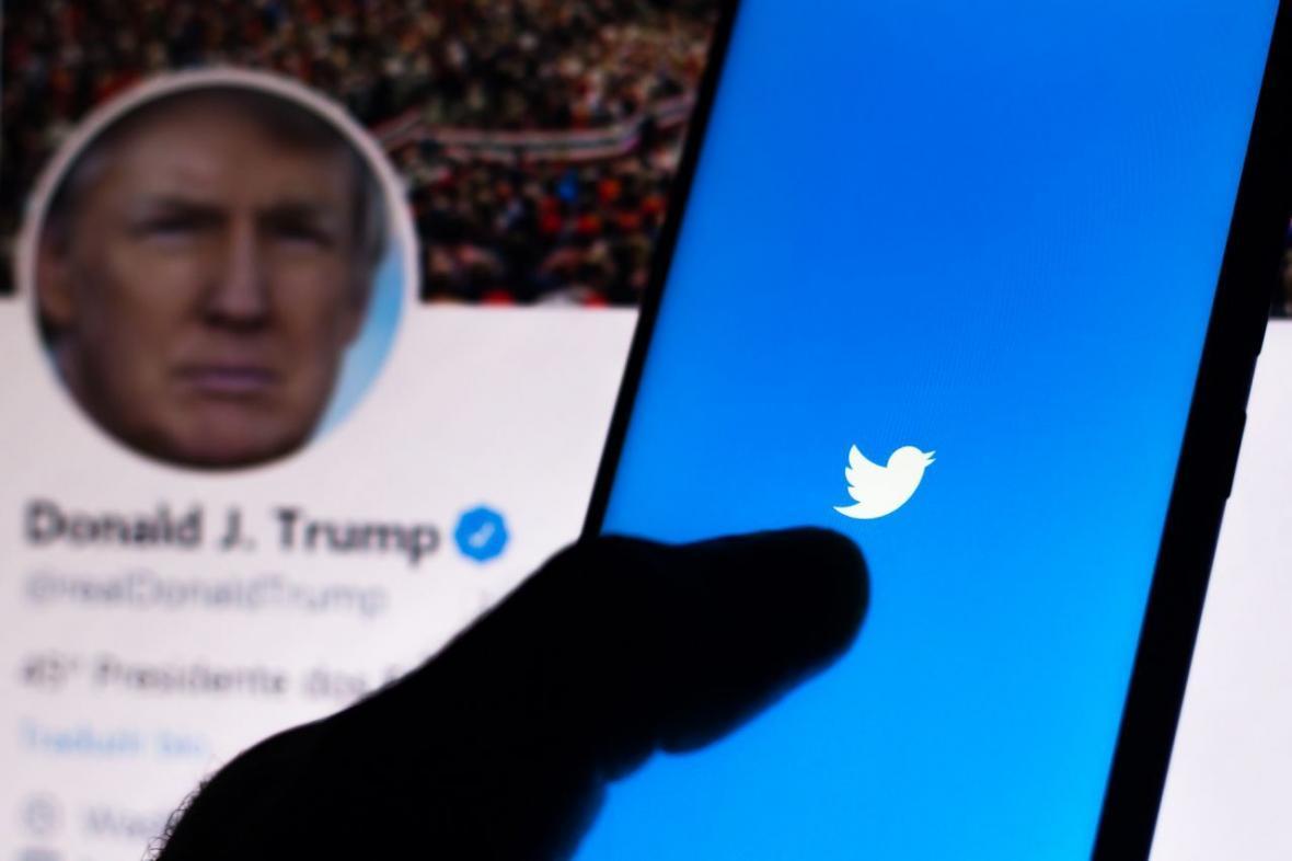 خبرنگاران توئیتر حساب کاربری ستاد ترامپ را برای ساعاتی مسدود کرد